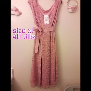 elegant maternity dress